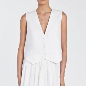 Dissh Banks White Linen Vest - White